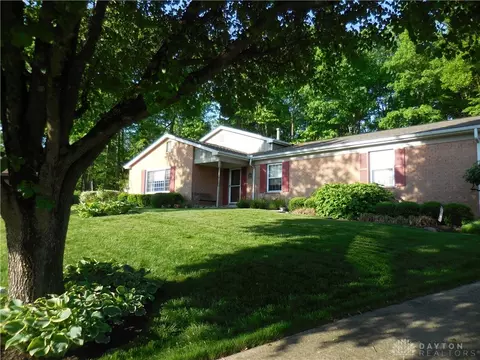 5321 Cedar Trl, Dayton, OH 45415