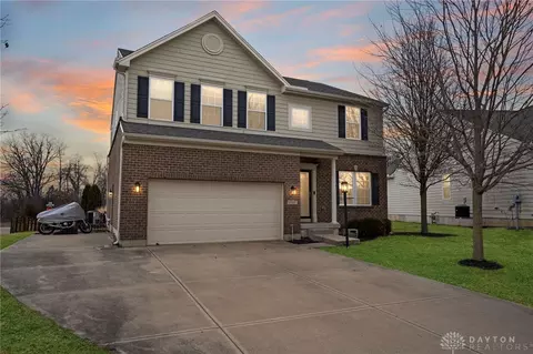 1727 Eagle Ct, Fairborn, OH 45324