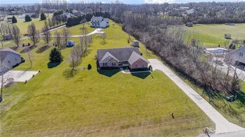 8269 Waynesboro Way, Waynesville, OH 45068