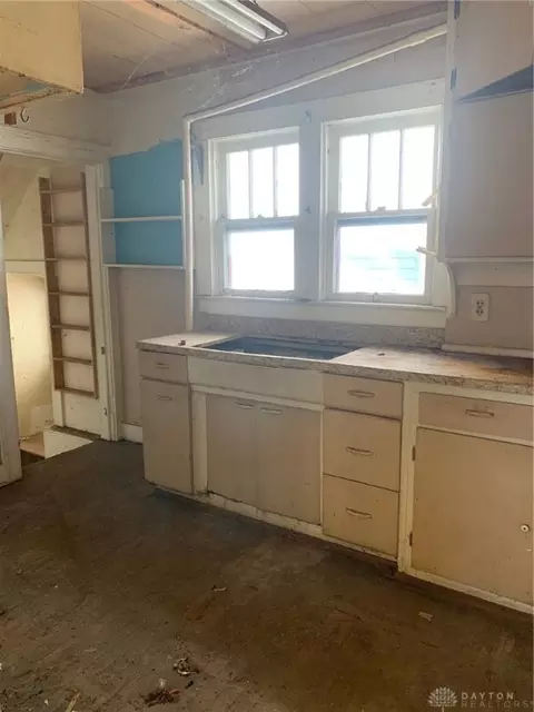 652 E Southern Ave, Springfield, OH 45505 photo 9