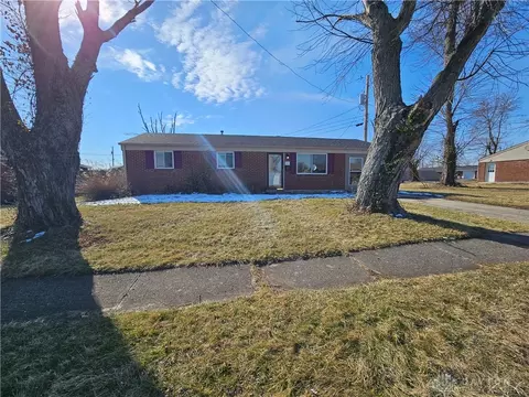 269 Crosswell Ave, Brookville, OH 45309