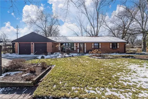 2174 Bending Willow Dr, Kettering, OH 45440