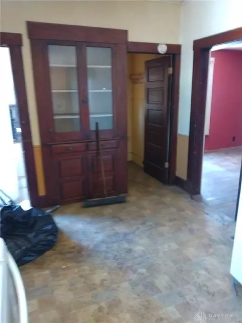 904 W Mulberry St, Springfield, OH 45506 photo 8