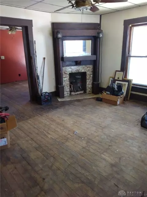 904 W Mulberry St, Springfield, OH 45506 photo 6