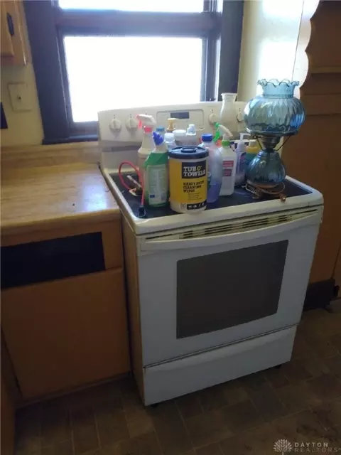 904 W Mulberry St, Springfield, OH 45506 photo 7