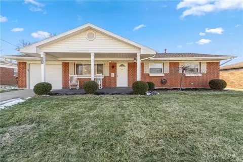 2053 Rockdell Dr, Fairborn, OH 45324