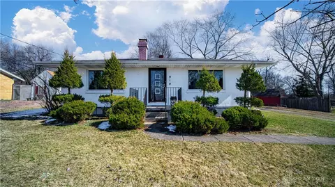 910 N 12th St, Miamisburg, OH 45342