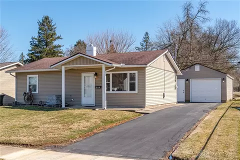 423 Antrim Rd, Xenia, OH 45385