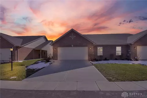 722 Villa Ct, Trenton, OH 45067