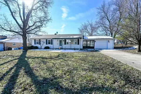 4504 Creekview Dr, Middletown, OH 45044
