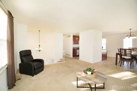 11412 Lyncross Dr, Cincinnati, OH 45240 photo 9