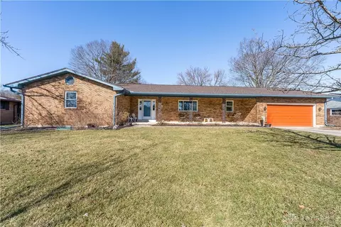 1267 Old Country Ln, Dayton, OH 45414