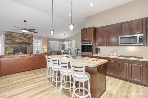 669 Hafton Ct, Maineville, OH 45039 photo 10