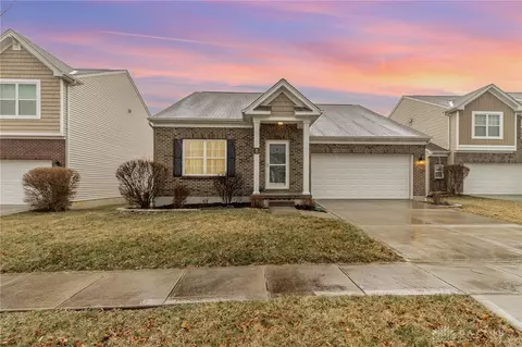 669 Hafton Ct, Maineville, OH 45039 photo 2