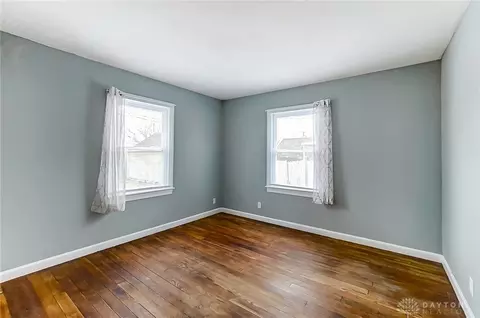 2140 E Bataan Dr, Dayton, OH 45420 photo 10