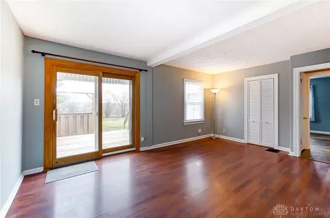 2140 E Bataan Dr, Dayton, OH 45420 photo 8