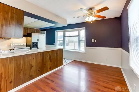 2140 E Bataan Dr, Dayton, OH 45420 photo 7