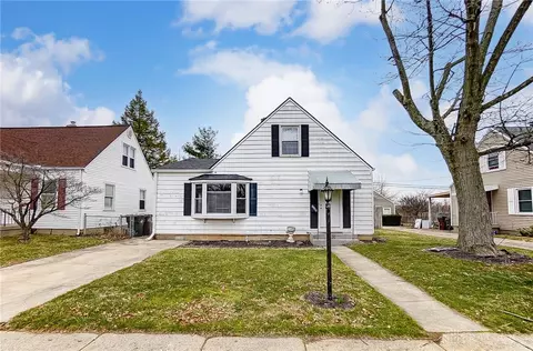 2140 E Bataan Dr, Dayton, OH 45420