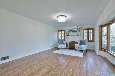 200 E Thruston Blvd, Oakwood, OH 45419 photo 7
