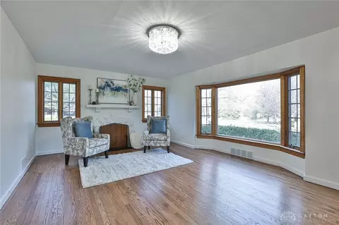 200 E Thruston Blvd, Oakwood, OH 45419 photo 6