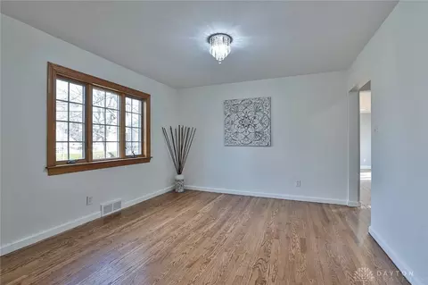 200 E Thruston Blvd, Oakwood, OH 45419 photo 9