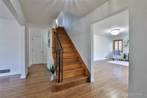200 E Thruston Blvd, Oakwood, OH 45419 photo 4