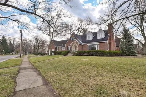 200 E Thruston Blvd, Oakwood, OH 45419 photo 2
