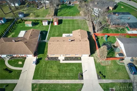 921 Hollendale Dr, Kettering, OH 45429 photo 31