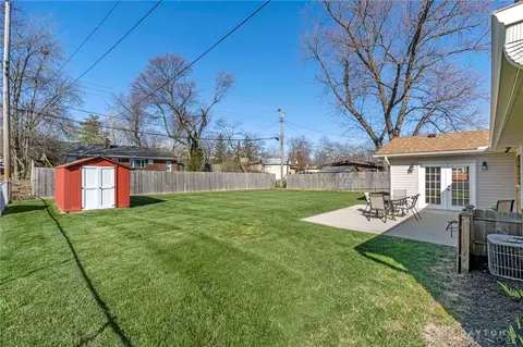 921 Hollendale Dr, Kettering, OH 45429 photo 28