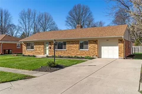 921 Hollendale Dr, Kettering, OH 45429 photo 4