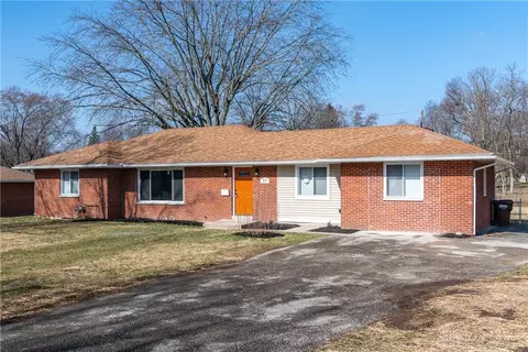 77 Winnet Dr, Dayton, OH 45415