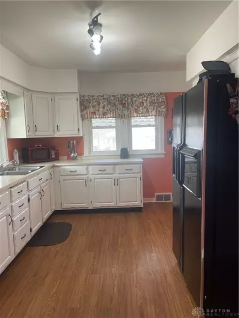 401 N Walnut St, Eaton, OH 45320 photo 3