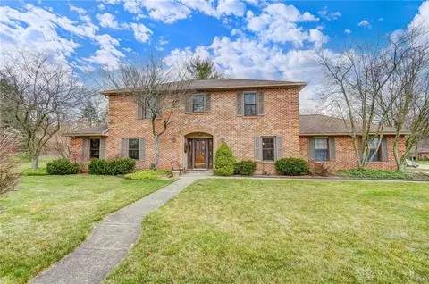 510 Queensgate Rd, Springboro, OH 45066