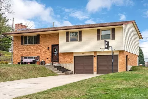 2813 Liga Ct, Beavercreek, OH 45430