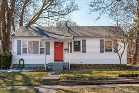 1004 Ansel Dr, Dayton, OH 45419