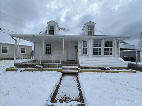 219 Holmes Dr, Fairborn, OH 45324