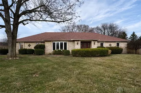 6855 Adamwald Ct, Dayton, OH 45459