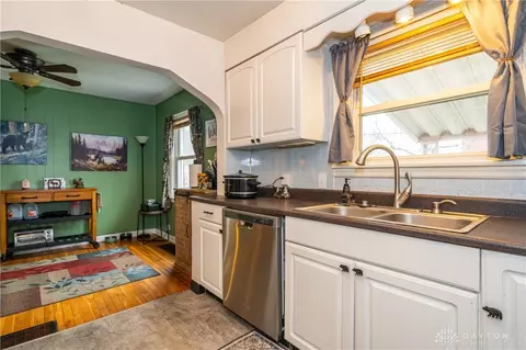 210 E Roseland Ave, Springfield, OH 45503 photo 15
