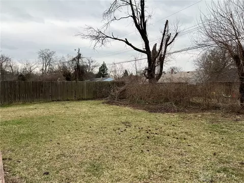 8811 Cabot Dr, Springfield, OH 45231 photo 7