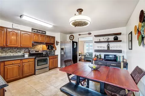 2321 Glenheath Dr, Dayton, OH 45440 photo 17
