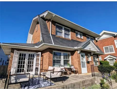 135 Willowwood Dr, Dayton, OH 45405