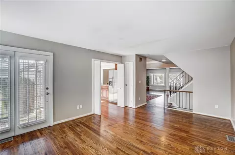 8445 Wick Ln, Maineville, OH 45039 photo 10