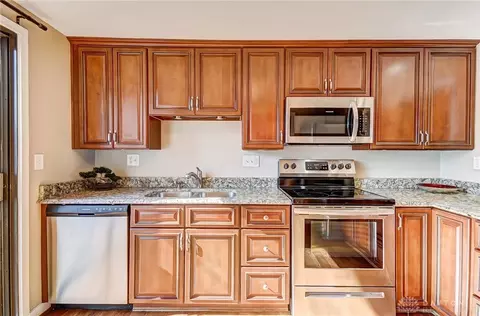 8445 Wick Ln, Maineville, OH 45039 photo 12