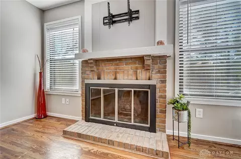 8445 Wick Ln, Maineville, OH 45039 photo 9