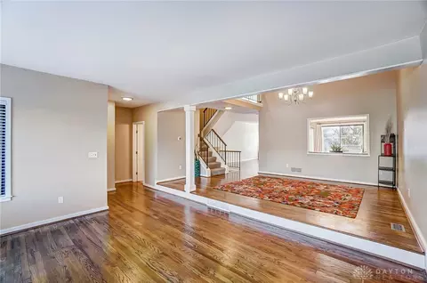 8445 Wick Ln, Maineville, OH 45039 photo 5