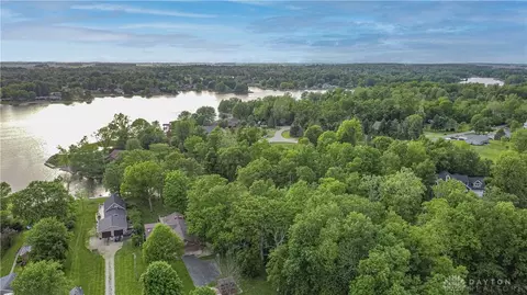 853 Lakengren Dr, Eaton, OH 45320