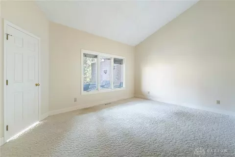 666 Renolda Woods Ct, Kettering, OH 45429 photo 18