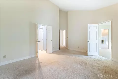 666 Renolda Woods Ct, Kettering, OH 45429 photo 19