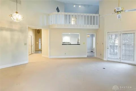 666 Renolda Woods Ct, Kettering, OH 45429 photo 8