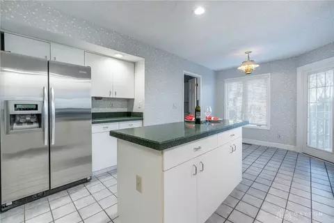 666 Renolda Woods Ct, Kettering, OH 45429 photo 7